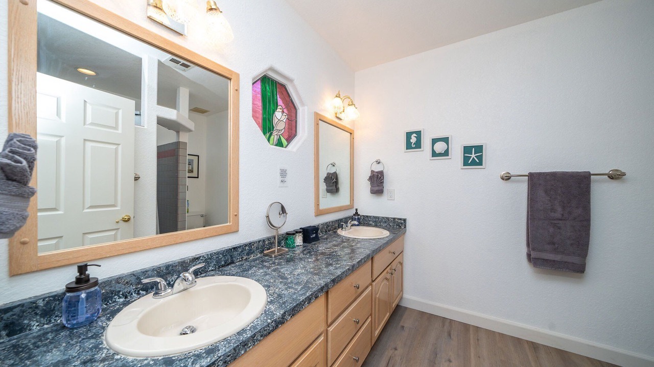 Photo of Bathroom in Moovalya Keys