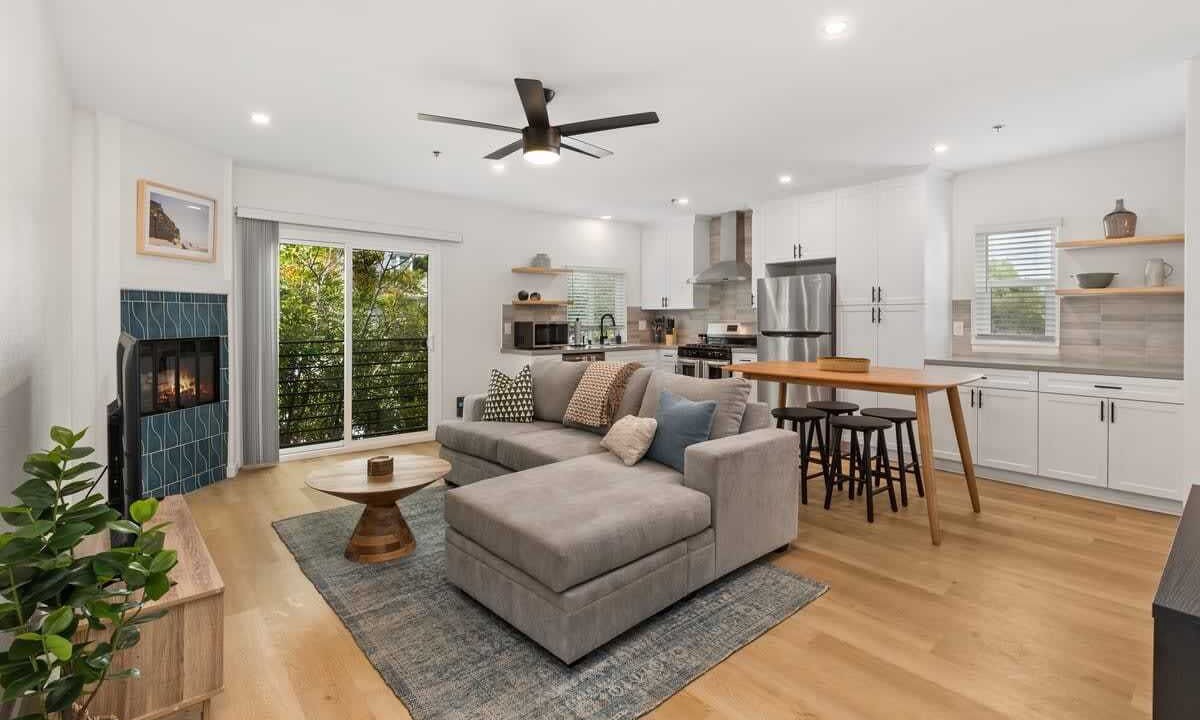 Photo of Livingroom in Olde Solana Beach