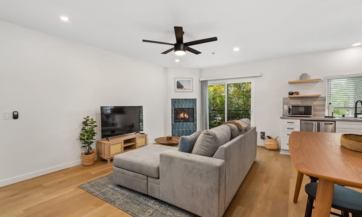 Photo of Livingroom in Olde Solana Beach