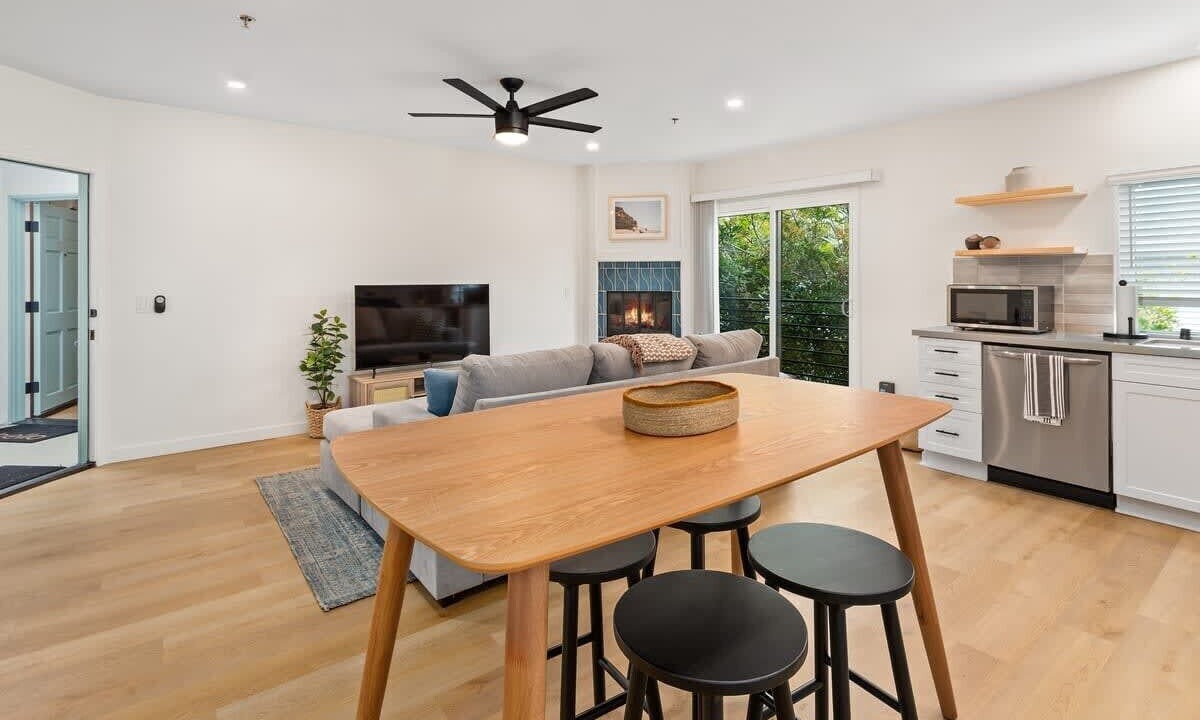 Photo of Livingroom in Olde Solana Beach
