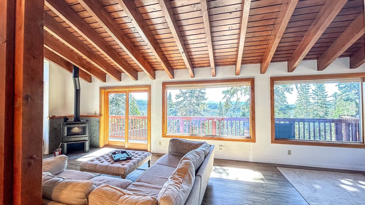 Photo of Livingroom in Bear Valley