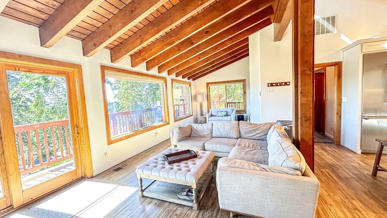 Photo of Livingroom in Bear Valley