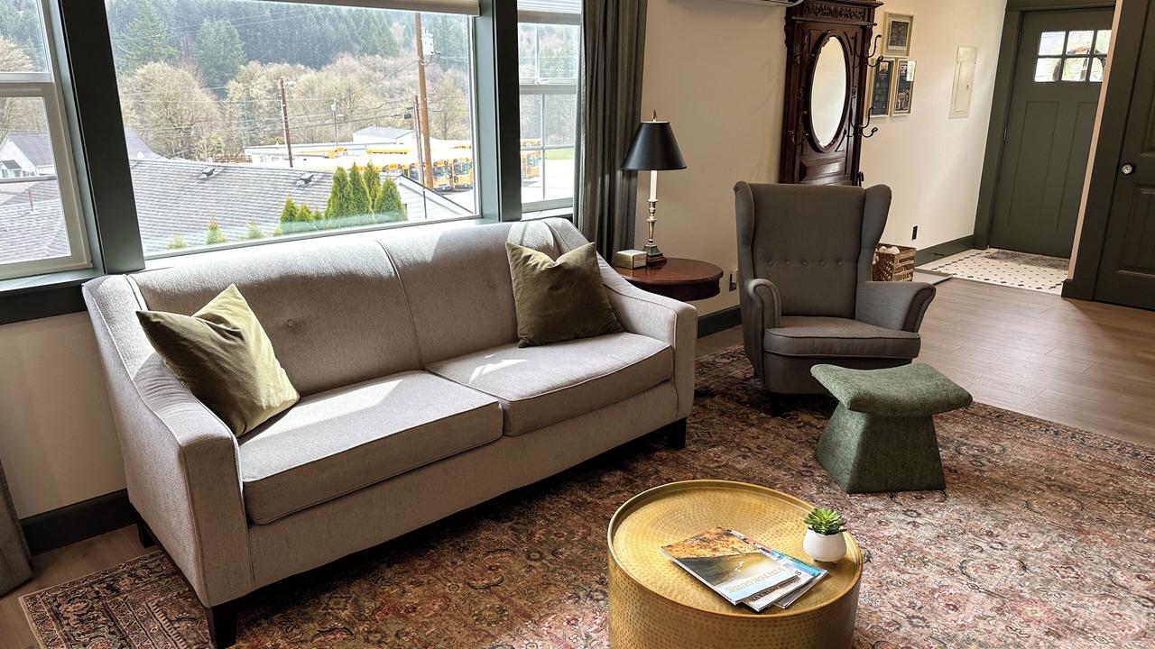 Photo of Livingroom in Clatskanie