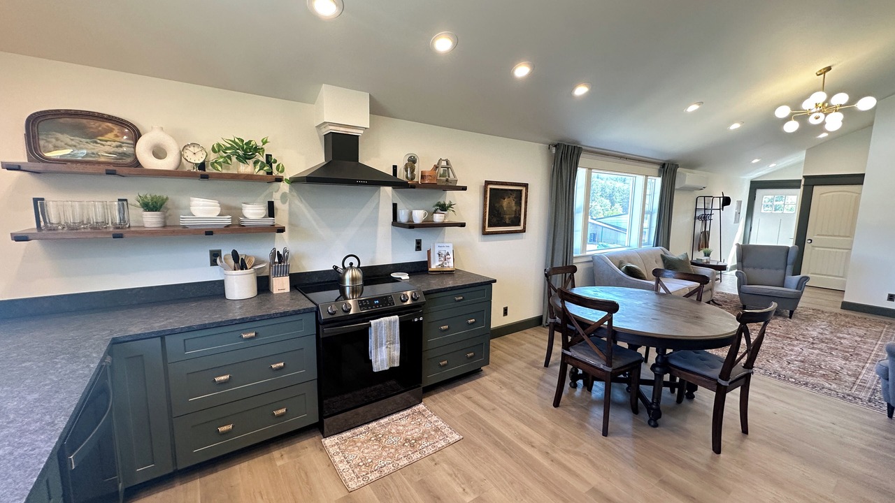 Photo of Kitchen in Clatskanie