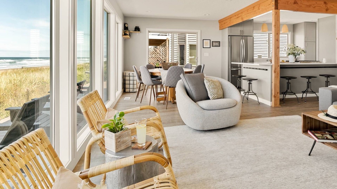 Photo of Livingroom in Rockaway Beach