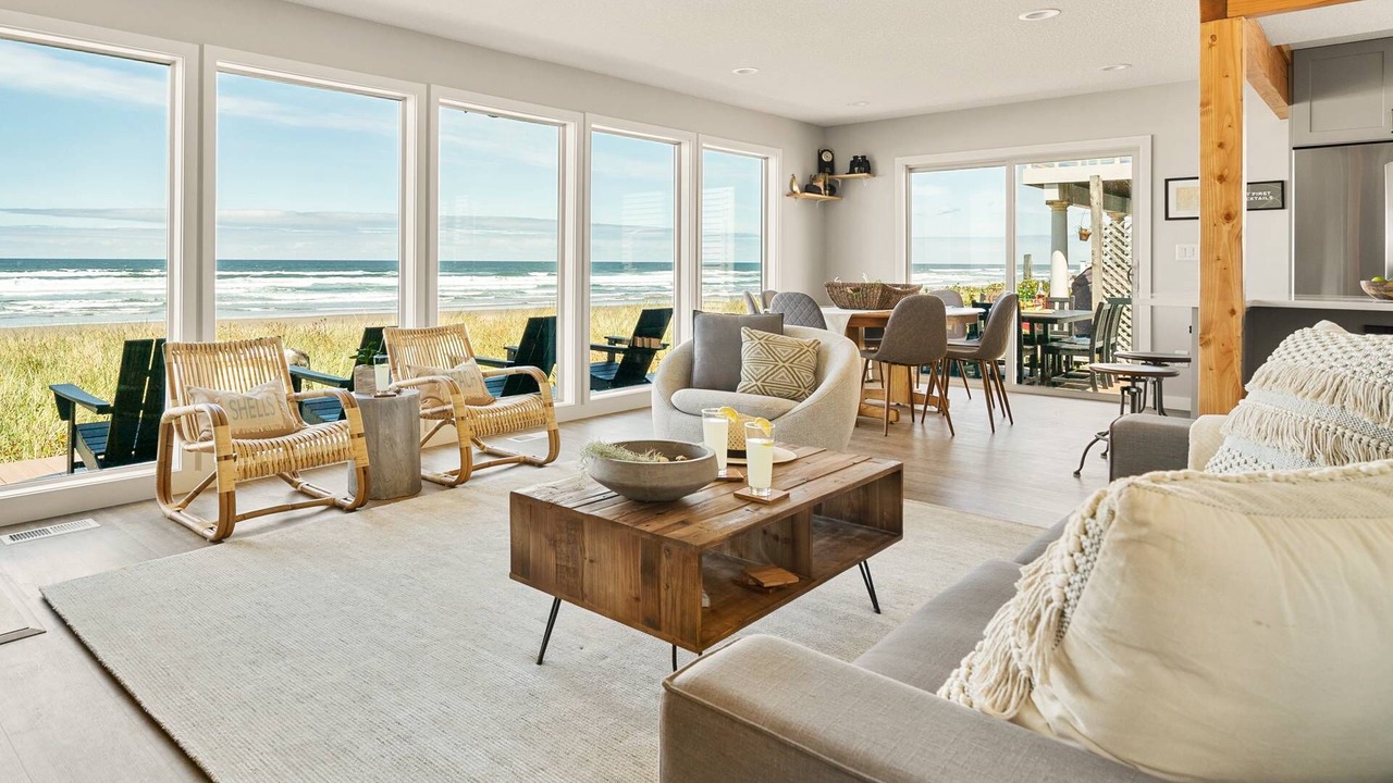 Photo of Livingroom in Rockaway Beach