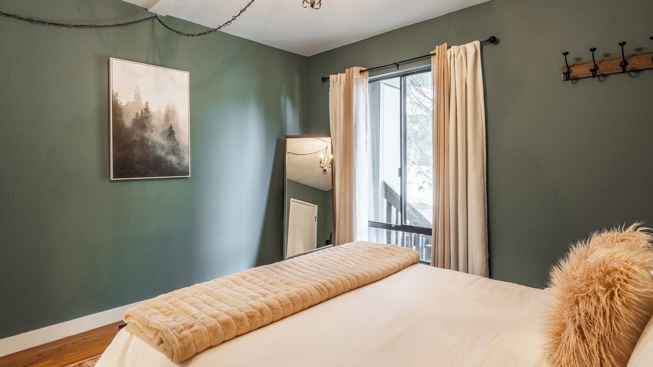 Photo of Bedroom in Majestic Pines