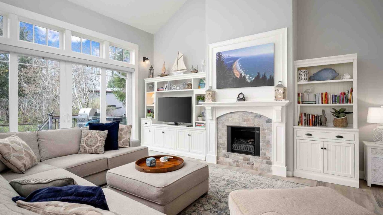 Photo of Livingroom in Rockaway Beach