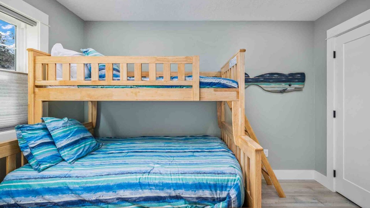 Photo of Bedroom in Rockaway Beach
