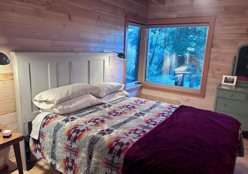 Photo of Bedroom in Arch Cape