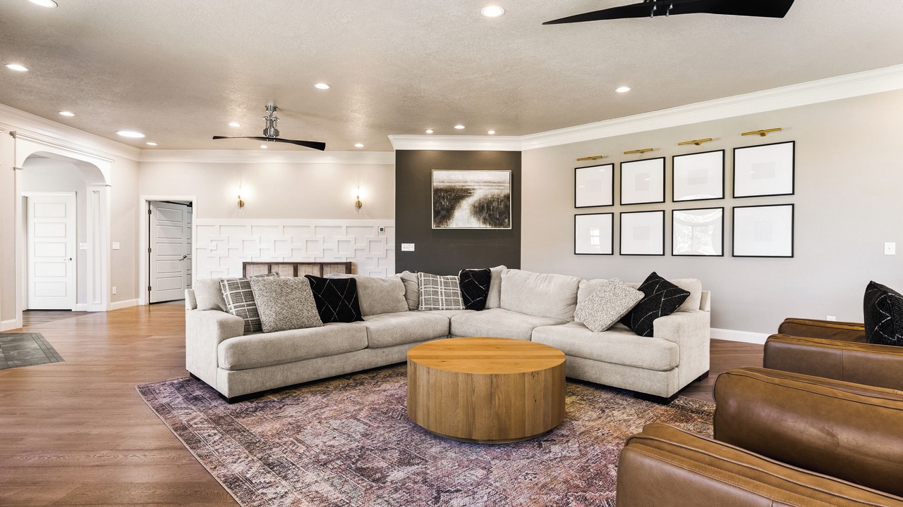 Photo of Livingroom in Fredonia