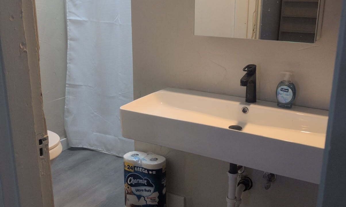 Photo of Bathroom in Roseburg