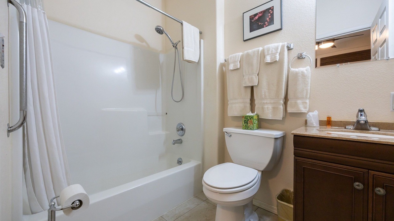 Photo of Bathroom in Cathlamet