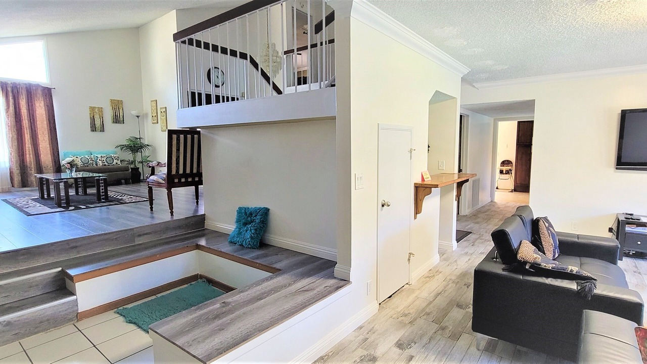 Photo of Livingroom in Hermosa Village