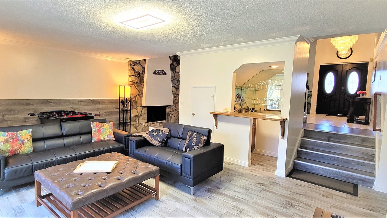 Photo of Livingroom in Hermosa Village