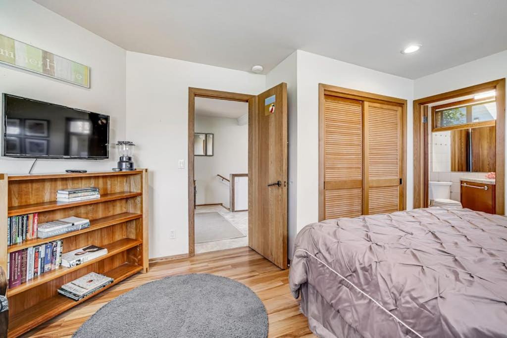 Photo of Bedroom in Bodega Bay