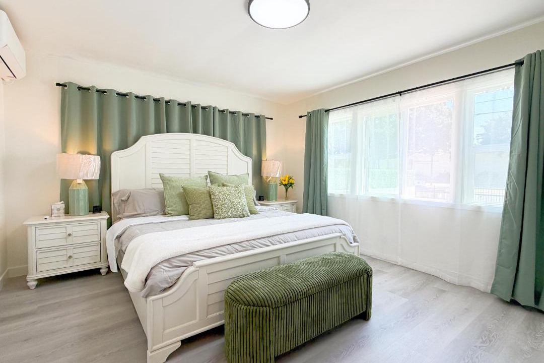 Photo of Bedroom in Harbor