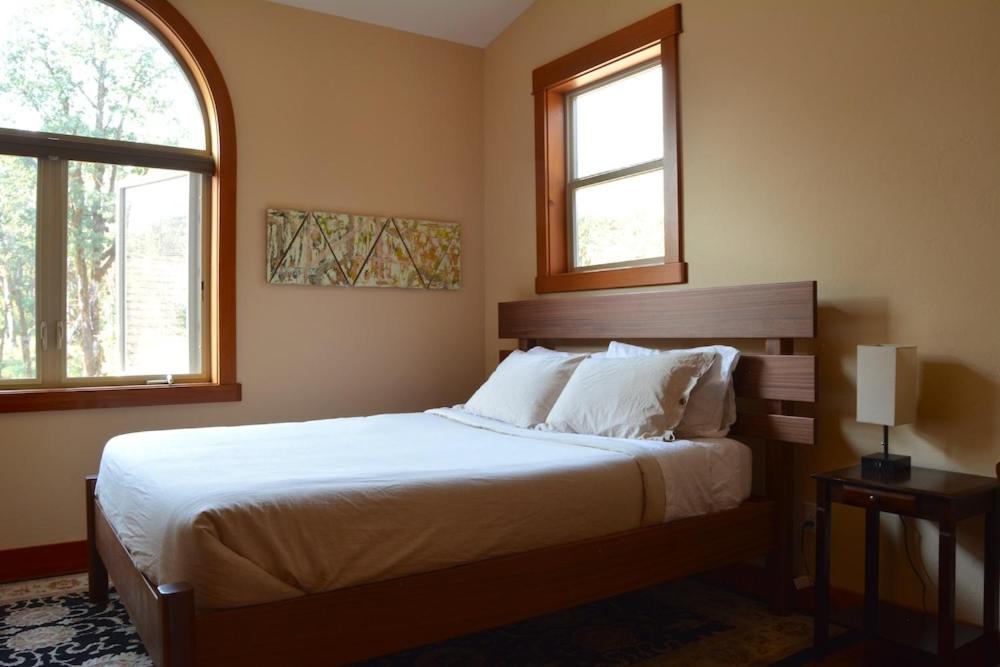 Photo of Bedroom in Corvallis
