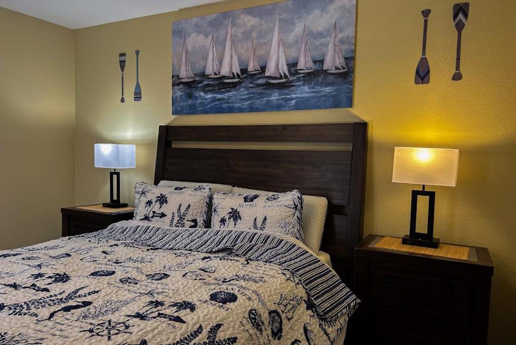 Photo of Bedroom in Oak Harbor