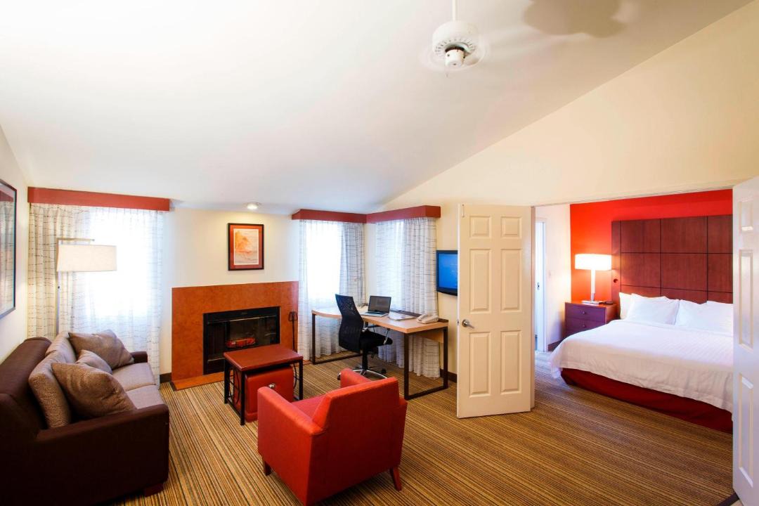 Photo of Bedroom in La Mirada