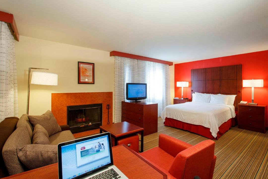 Photo of Bedroom in La Mirada