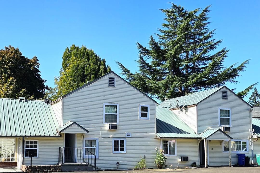 Photo of Others in Multnomah Village