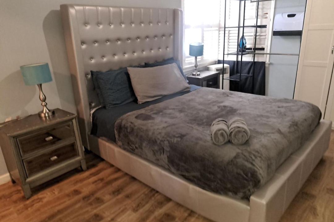 Photo of Bedroom in Beverly Hills
