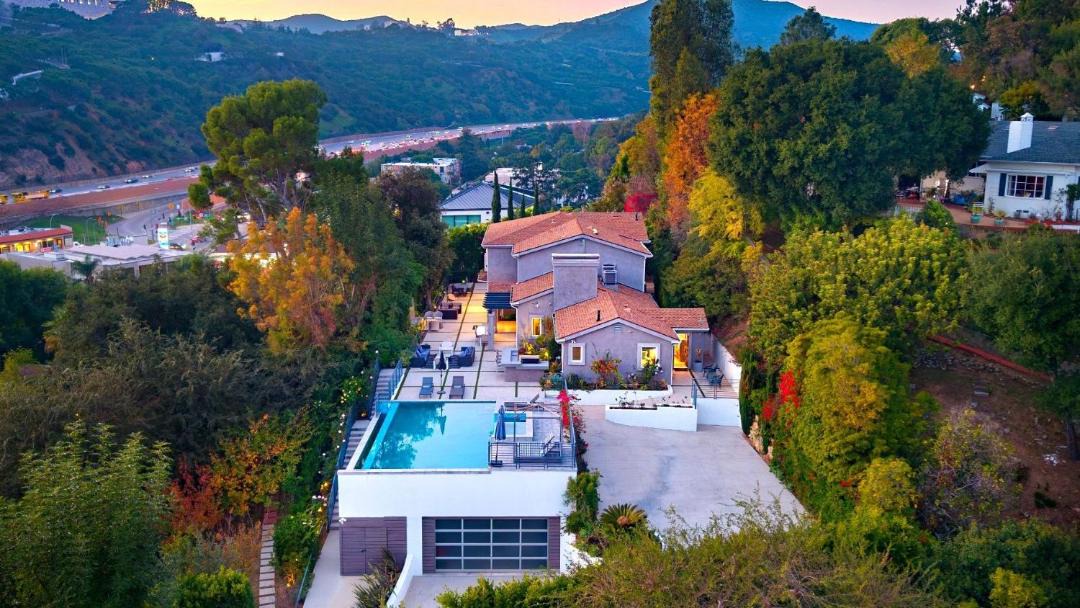 Photo of Others in Bel Air