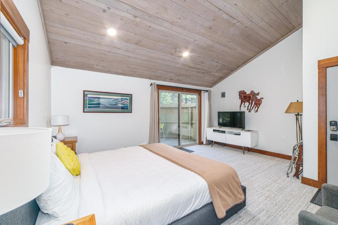 Photo of Bedroom in Black Butte Ranch