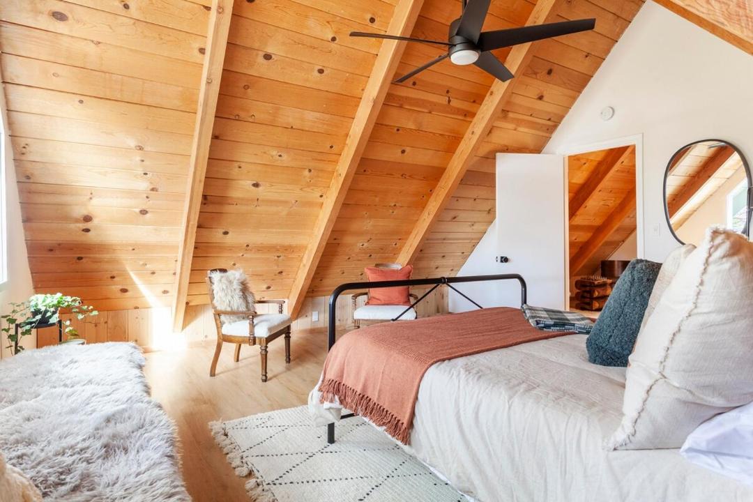 Photo of Bedroom in Arrowbear Lake