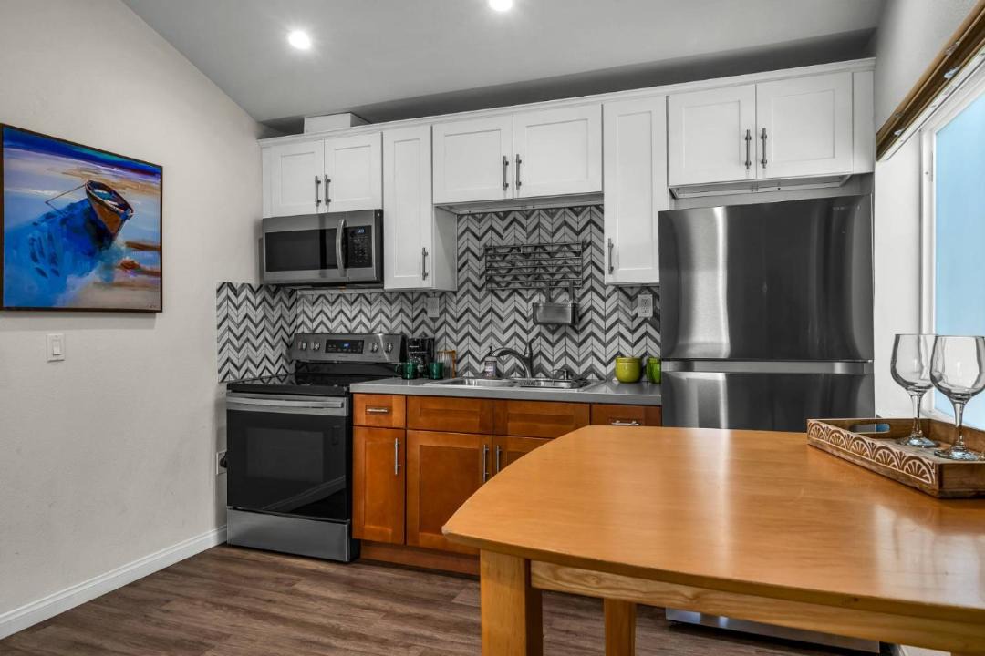 Photo of Kitchen in Valley Glen