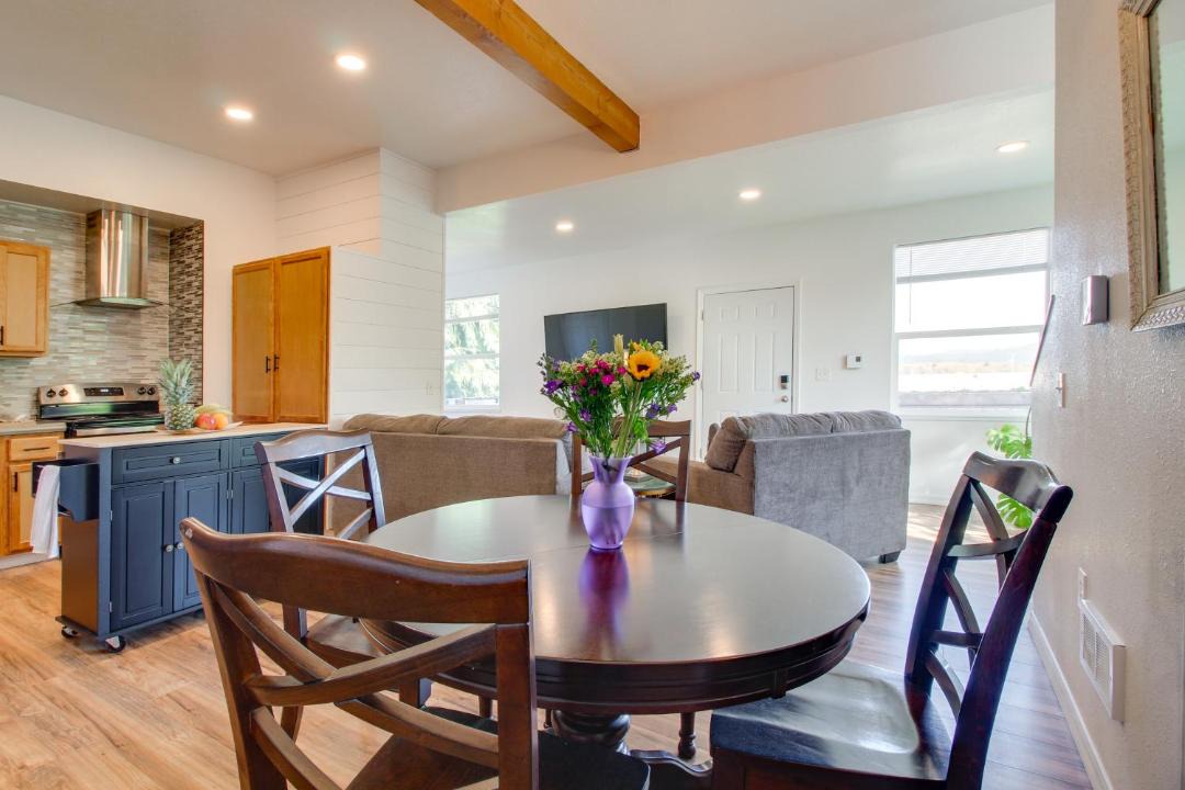 Photo of Kitchen in Coos Bay