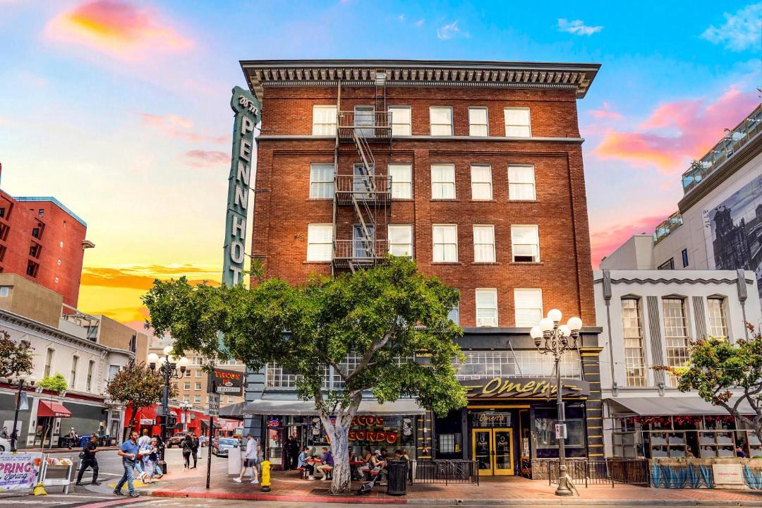 Photo of Others in Gaslamp Quarter