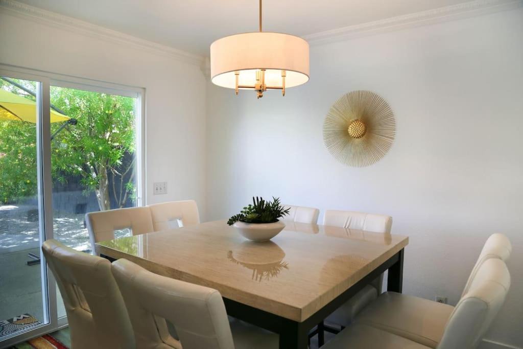 Photo of Livingroom in Cathedral City