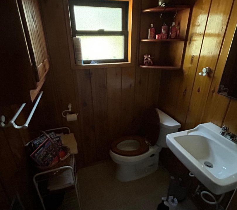 Photo of Bathroom in Posey