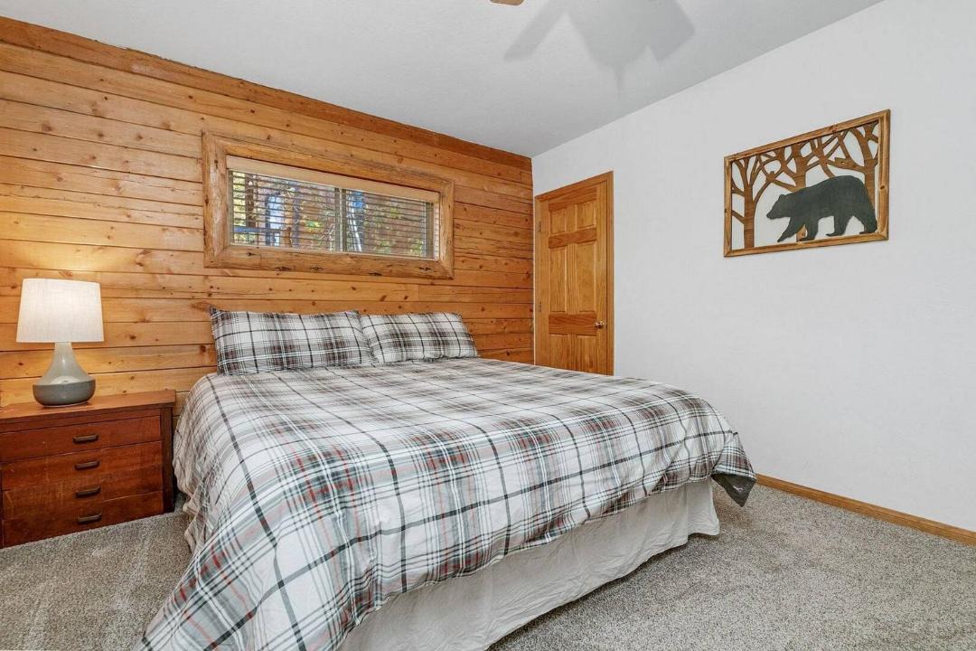 Photo of Bedroom in Upper Moonridge