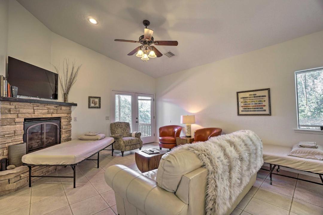 Photo of Livingroom in Lake Montezuma