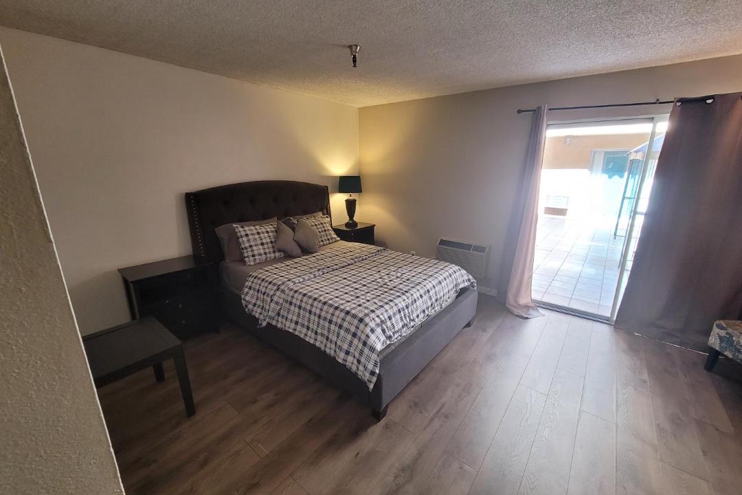 Photo of Bedroom in Pico - Robertson