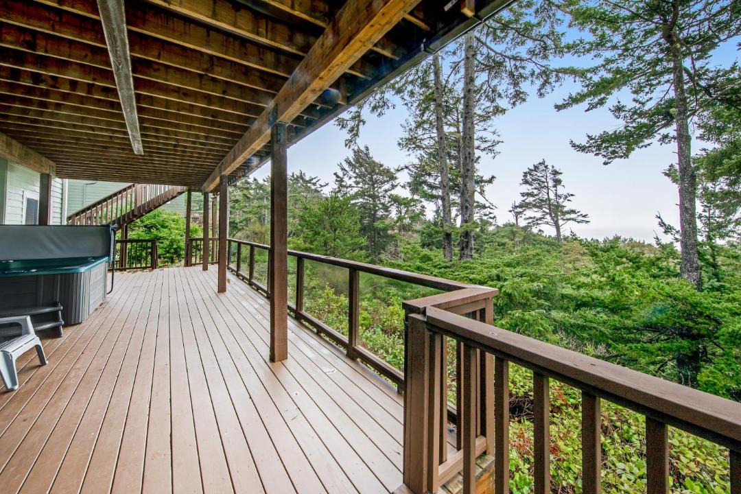 Photo of Patio Balcony in Pacific City