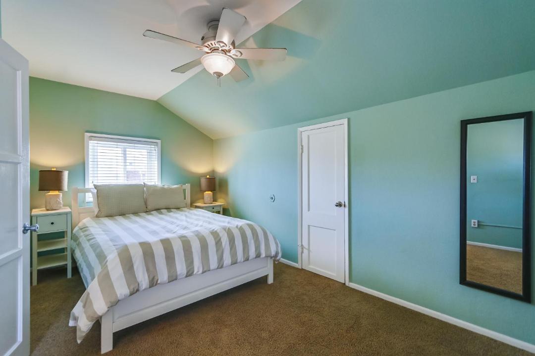 Photo of Bedroom in Mission Beach