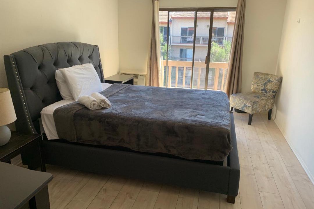 Photo of Bedroom in Pico - Robertson