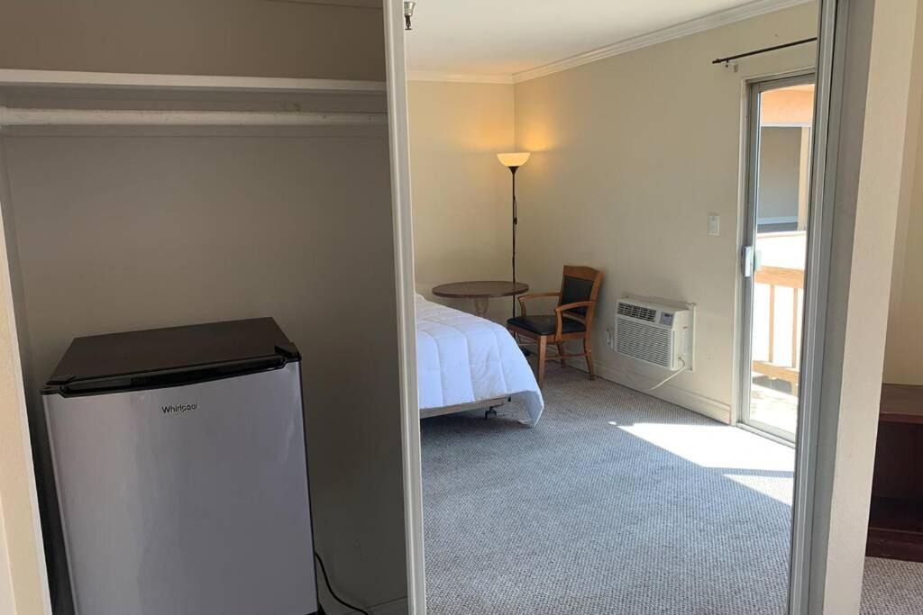 Photo of Bedroom in Pico - Robertson