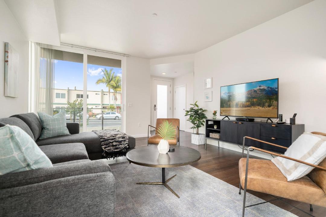 Photo of Livingroom in Golden Hill
