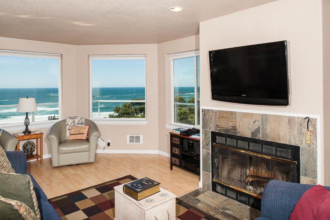 Photo of Livingroom in Beverly Beach