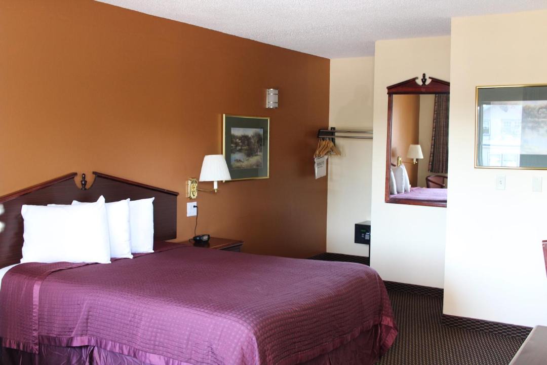 Photo of Bedroom in Northeast Neighbors
