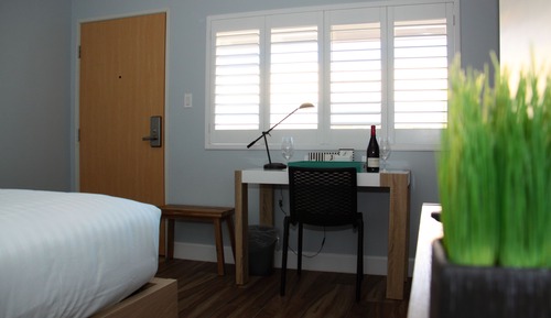 Classic Room, 1 King Bed, Non Smoking