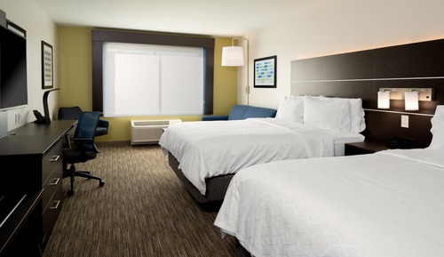 Standard Room, 2 Queen Beds, Accessible Bathtub (Mobility)