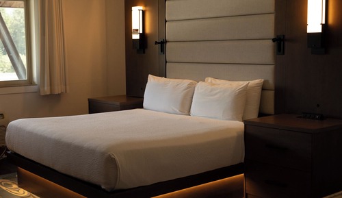 Deluxe Room, 1 King Bed