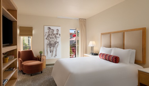 Deluxe Room, 1 King Bed, Balcony (Balcony King)