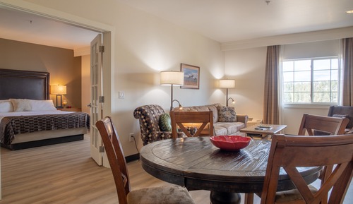Village View Junior King Suite